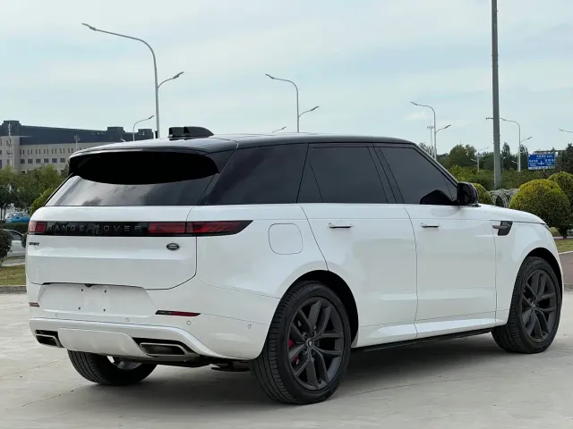 Land Rover Range Rover Sport — Фото автомобиля 8