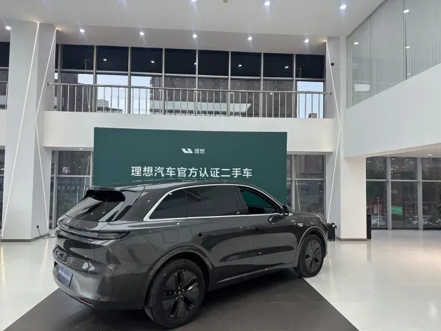 Li Auto L6 — Фото автомобиля 2