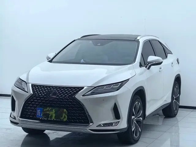 Фотография автомобиля — Lexus RX