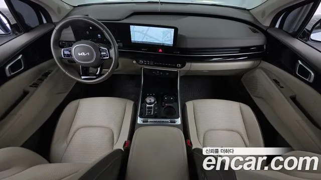 Kia Carnival Generation 4 — Фото автомобиля 10