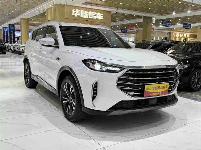 Jetour X70 Plus — Фото автомобиля 3