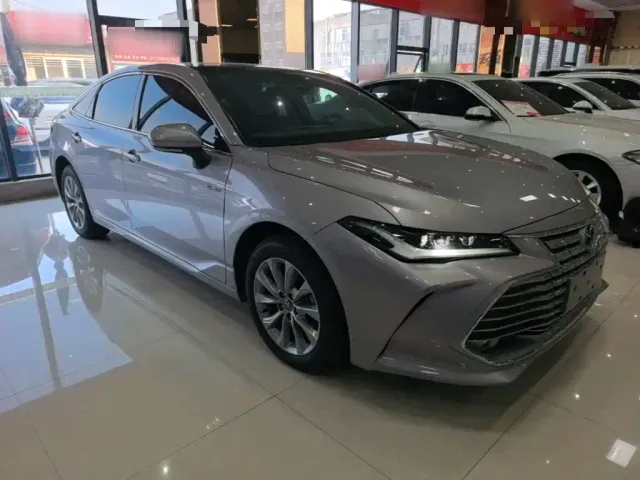 Toyota Avalon — Фото автомобиля 3