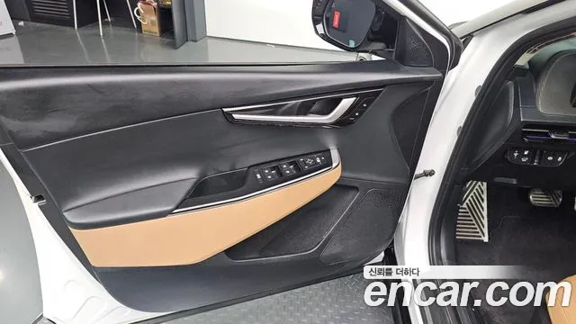 Kia EV6 — Фото автомобиля 23