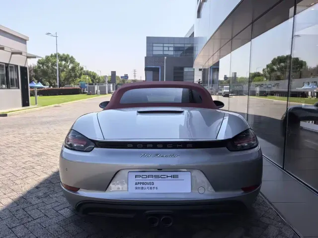 Porsche 718 — Фото автомобиля 5