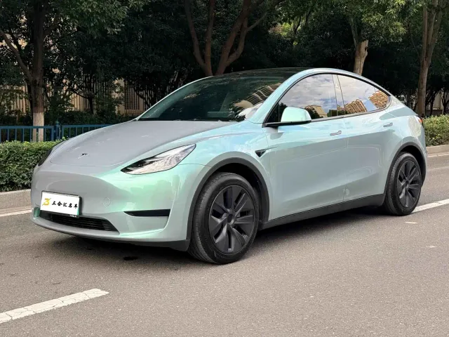 Фотография автомобиля — Tesla Model Y