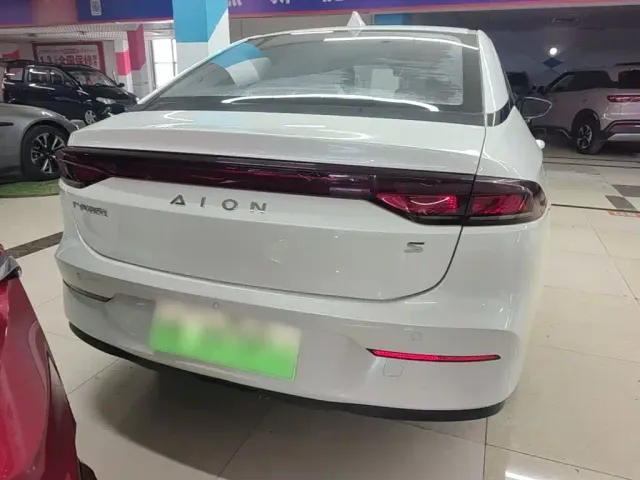 GAC Aion S — Фото автомобиля 5