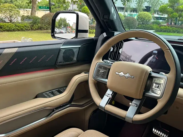 BYD FangChengBao Leopard 8 — Фото автомобиля 8