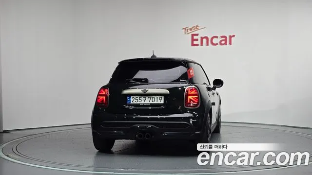 MINI Cooper — Фото автомобиля 4