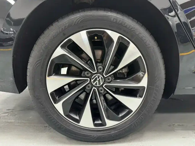 Volkswagen Passat — Фото автомобиля 19