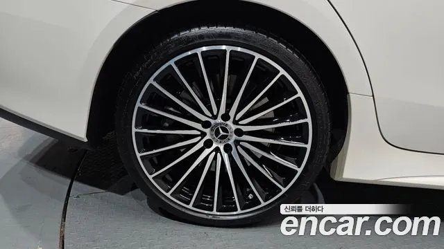 Mercedes-Benz CLS-Class — Фото автомобиля 5