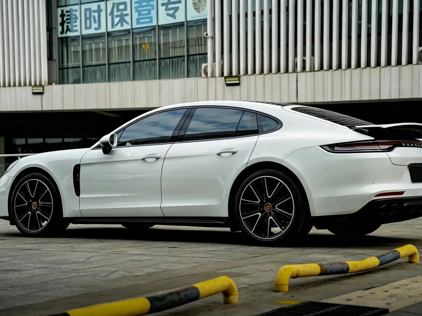 Porsche Panamera 2022 Panamera 2.9T — Фото автомобиля 16