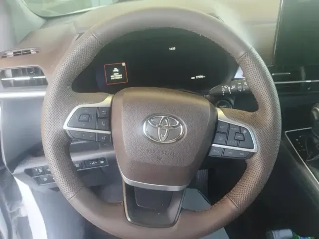 Toyota Granvia — Фото автомобиля 15