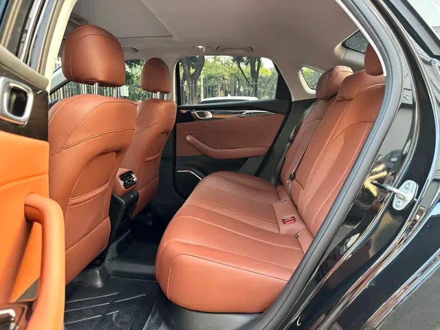 Geely Emgrand — Фото автомобиля 4