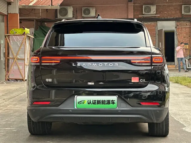 Leapmotor C11 — Фото автомобиля 5