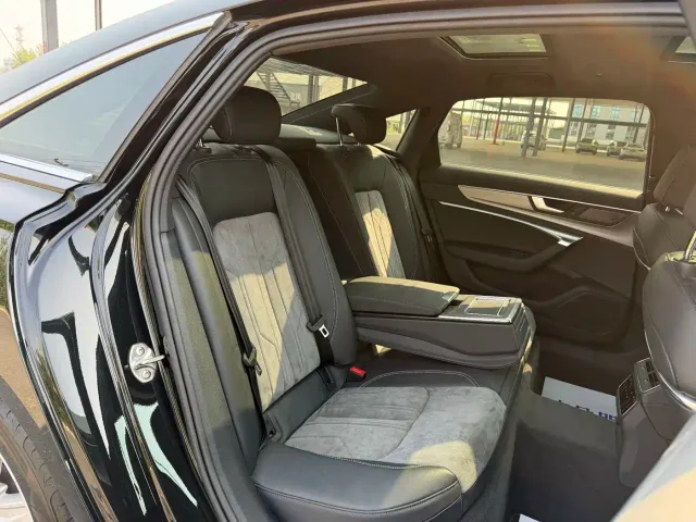 Audi A6L — Фото автомобиля 11