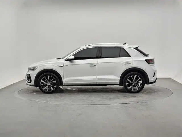 Volkswagen T-Roc — Фото автомобиля 2