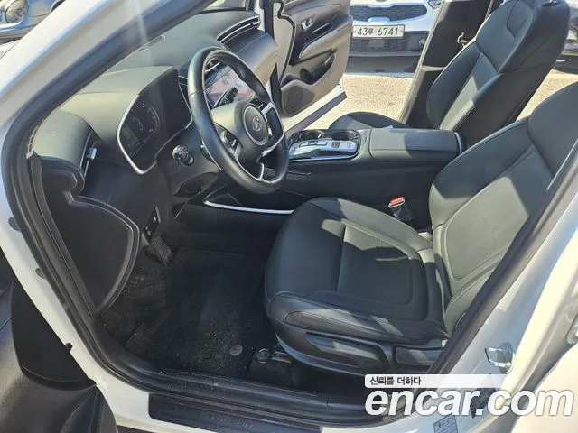 Hyundai Tucson Tucson (NX4) Дизель 2.0 2WD — Фото автомобиля 17