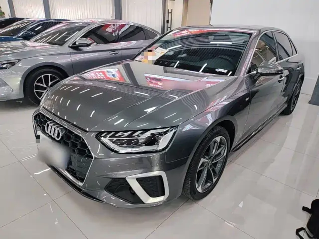 Фотография автомобиля — Audi A4L