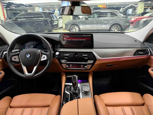 BMW 6 Series Gran Turismo — Фото автомобиля 10