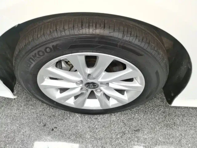 Toyota Corolla — Фото автомобиля 22