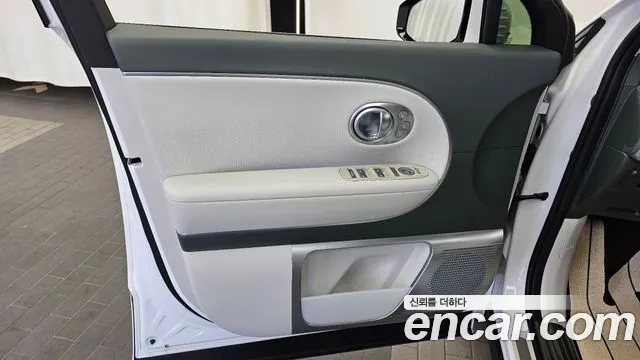 Hyundai Ioniq 9 — Фото автомобиля 13