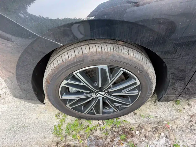 GAC Trumpchi E8 — Фото автомобиля 4