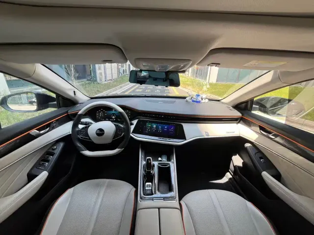 Dongfeng Yixuan MAX — Фото автомобиля 9