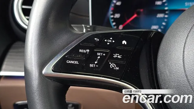 Mercedes-Benz E-Class — Фото автомобиля 15