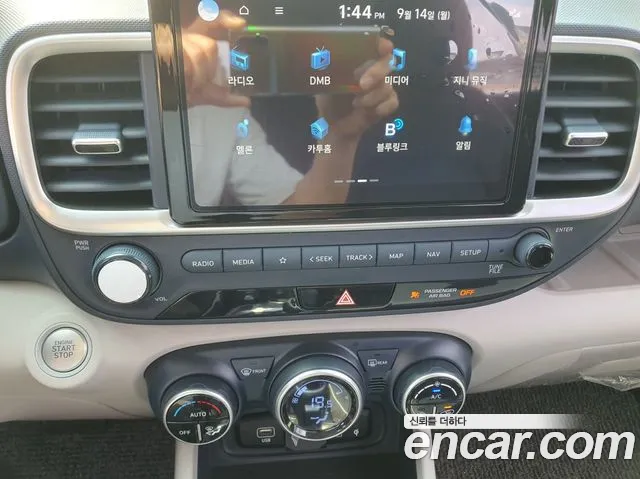 Hyundai Venue — Фото автомобиля 17