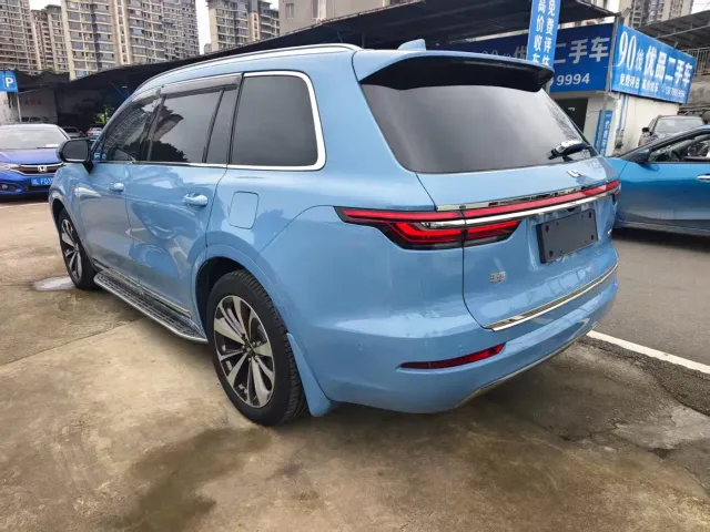 Li Auto ONE — Фото автомобиля 5