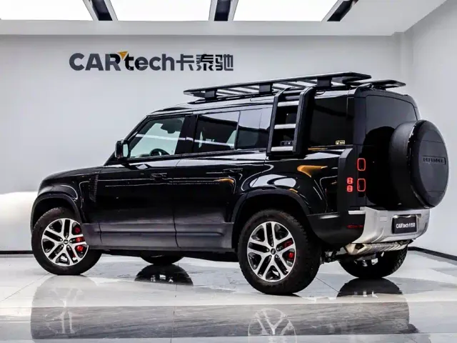 Land Rover Land Rover Defender 2025 110 3.0T P400 Dark Special Edition — Фото автомобиля 4