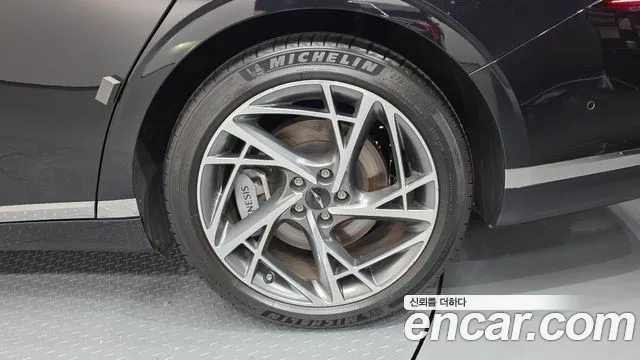 Genesis G90 Бензин 3.5 турбо AWD — Фото автомобиля 15