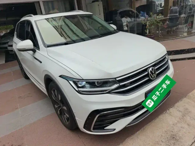Volkswagen Tiguan L — Фото автомобиля 3