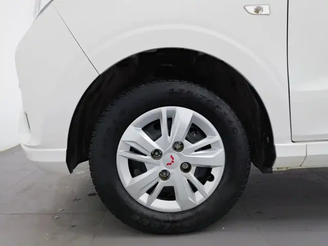 Wuling Hongguang — Фото автомобиля 17