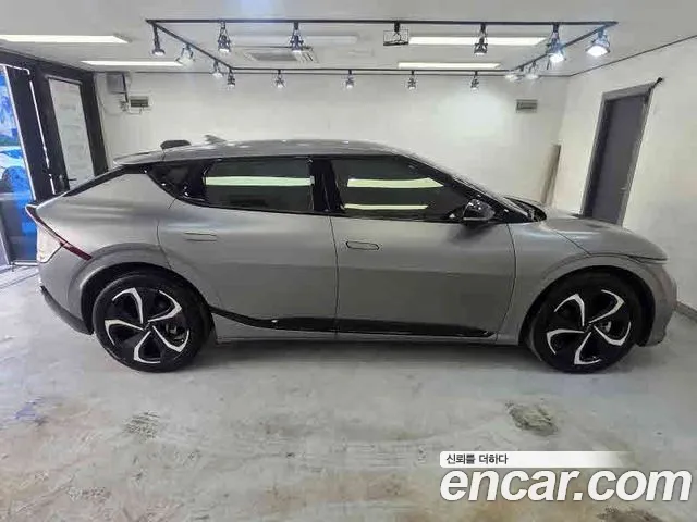 Kia EV6 — Фото автомобиля 4