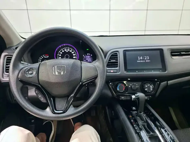 Honda Vezel — Фото автомобиля 11