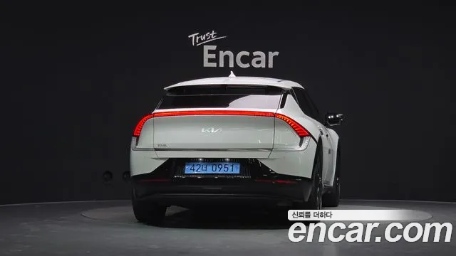 Kia EV6 — Фото автомобиля 2