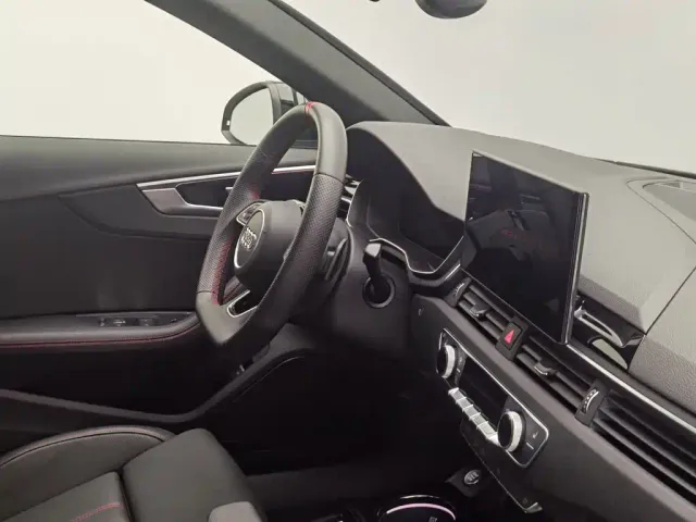 Audi A4L — Фото автомобиля 22