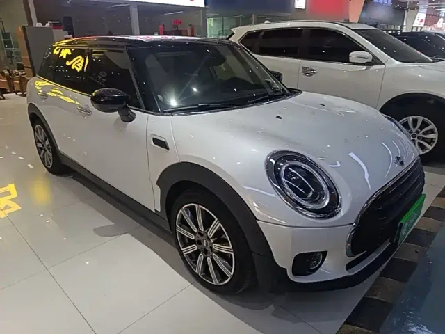 MINI Clubman — Фото автомобиля 3