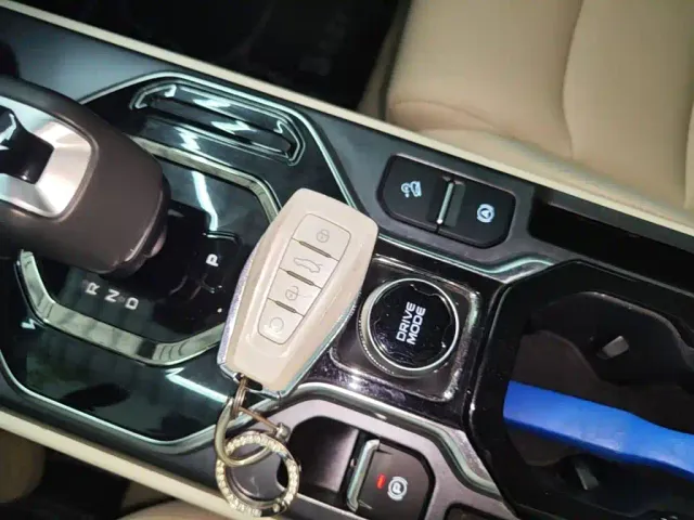Geely ICON — Фото автомобиля 8