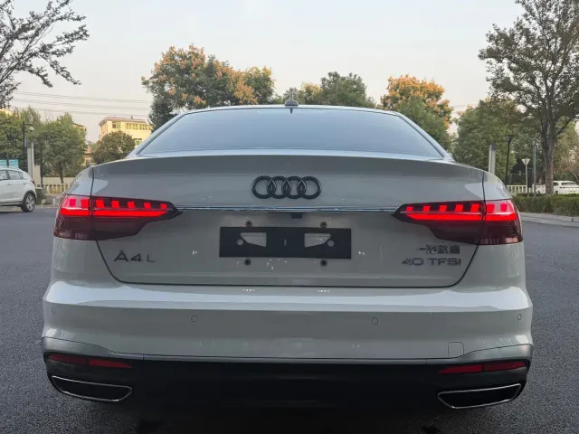 Audi A4L — Фото автомобиля 17