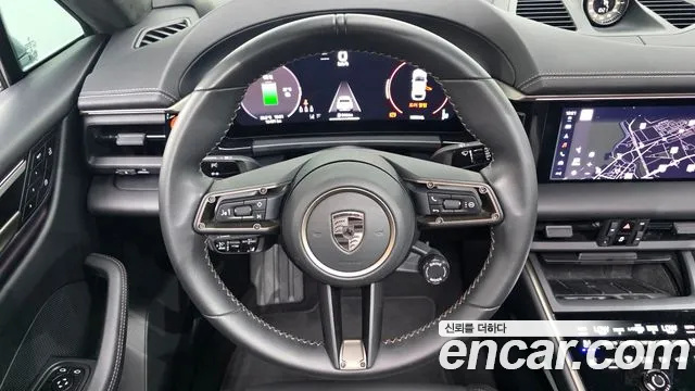 Porsche Macan — Фото автомобиля 13