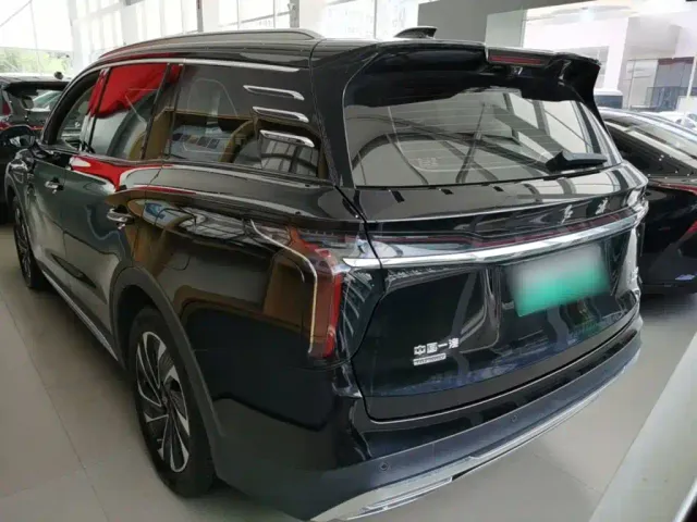 Hongqi HS7 PHEV — Фото автомобиля 4