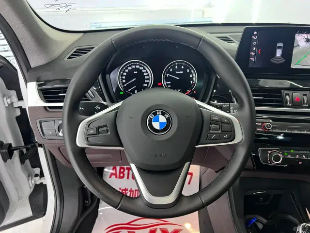 BMW X1 — Фото автомобиля 12