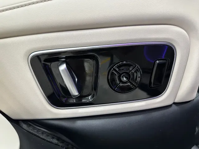Li Auto L7 — Фото автомобиля 20