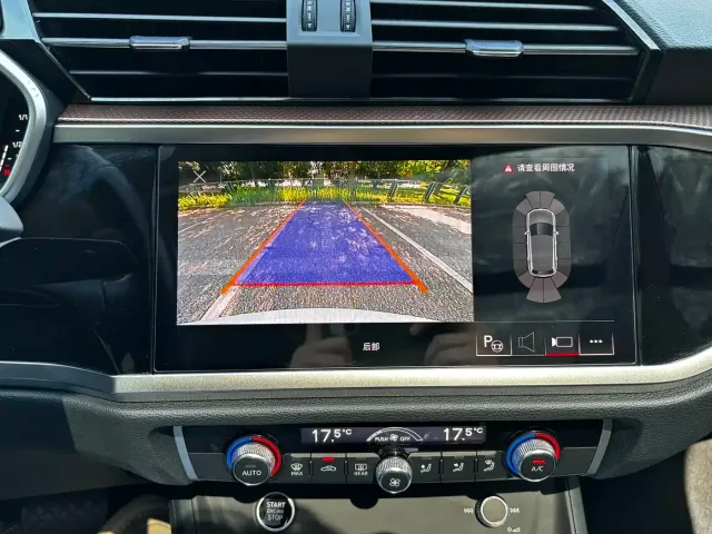 Audi Q3 — Фото автомобиля 12