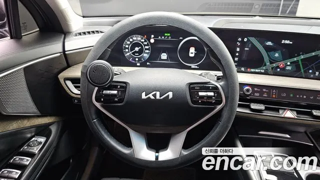 Kia K8 — Фото автомобиля 10