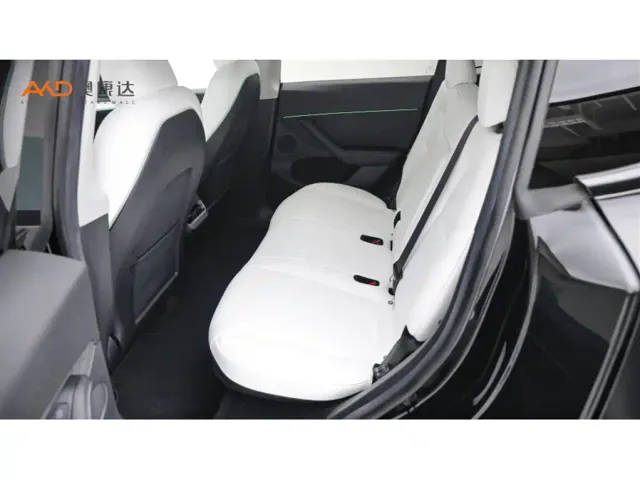 Tesla Model Y — Фото автомобиля 7