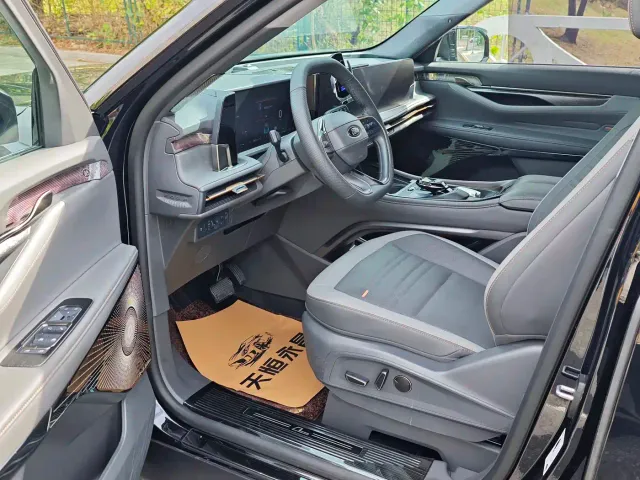 Ford Edge — Фото автомобиля 8