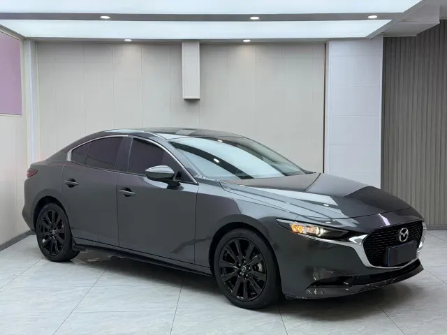Mazda Axela — Фото автомобиля 3